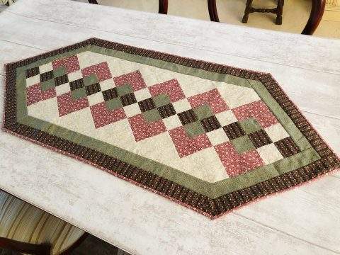 Seminole Patchwork Table Runner for Beginners
